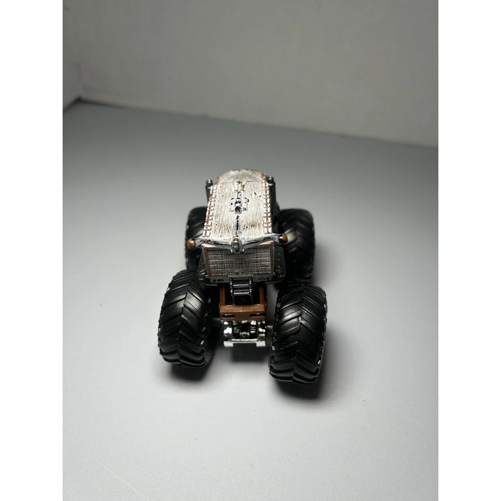 Hot Wheels Monster Jam Star Wars Chewbacca Monster Truck 1:64 Diecast Mattel Car